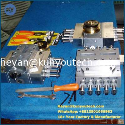 Kualitas  Encapsulation packing Machine Parts Brush spredox box Injection Wedge pump and die rolls pabrik