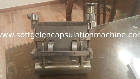 Sayuran Gelatin Robbion Spreder Box Injeksi Wedge Pump Softgel Capsule Machine