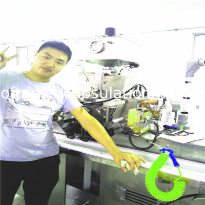 4 - 12Kw Power Softgel Capsule Machine Untuk Minyak Ikan / Vitamin Garansi 1 Tahun