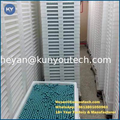 Tray pengering plastik kelas makanan 762x495x55mm dengan ketahanan -40 sampai 140 derajat dan struktur ringan untuk paintball atau kapsul lunak